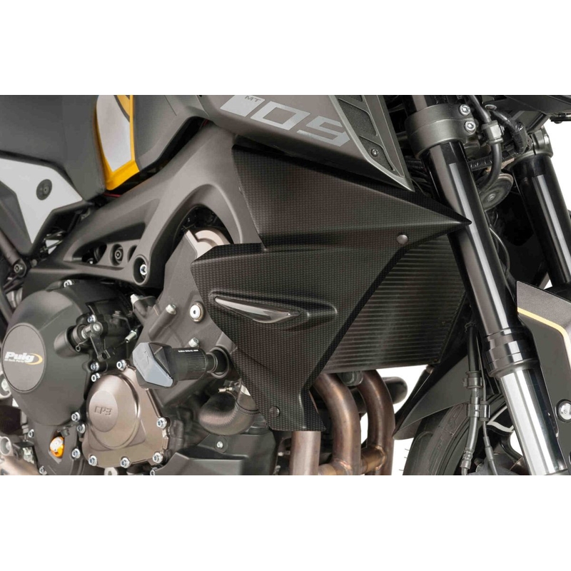 Radiator side panels PUIG carbon look stickers included