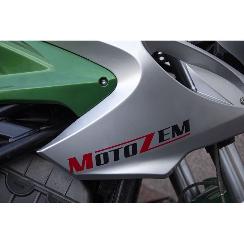 Naklejka z logo MotoZem czarna