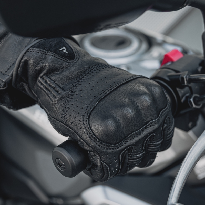 Rękawice motocyklowe Rebelhorn Thug II czarne perforowane