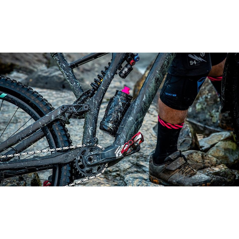 Custom fly water bottle MUC-OFF black 750ml