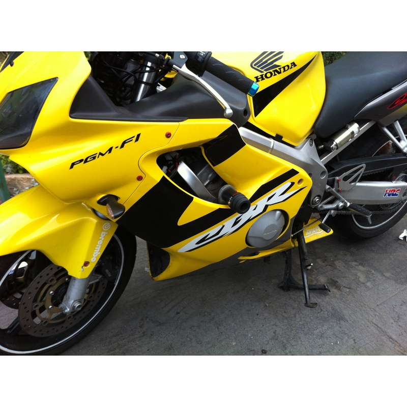 Honda CBR 600F (99-07) bez modyfikacji owiewki Arrow