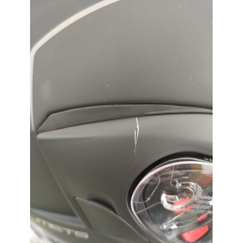 Szczękowy kask motocyklowy MT Atom czarny matowy - II. jakość