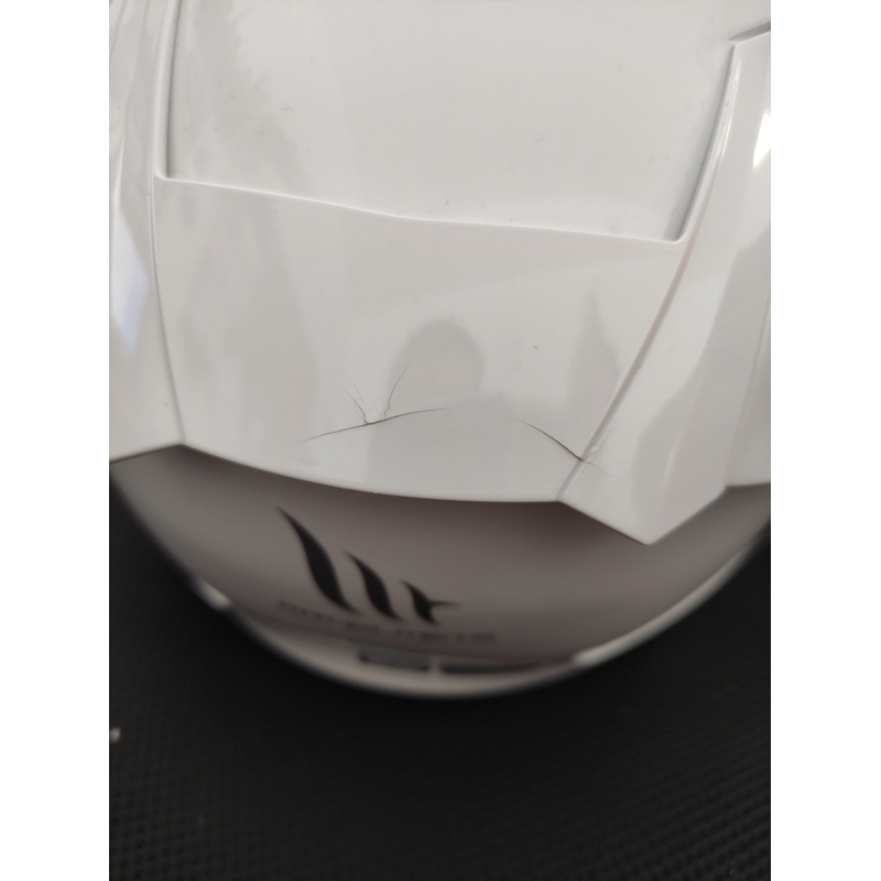 Integralny kask motocyklowy MT Revenge 2 Solid biały połysk - II. jakość