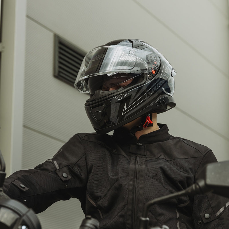 Integralny kask motocyklowy Ozone Arrow czarno-szara