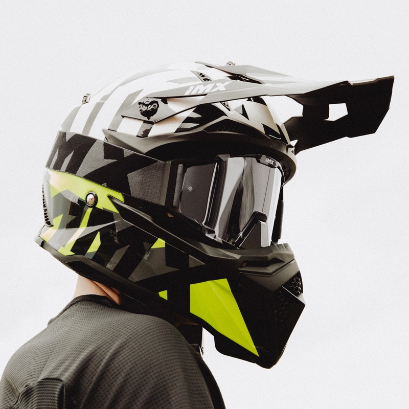 Kask motocrossowy iMX FMX-02 czarno-biało-żółty