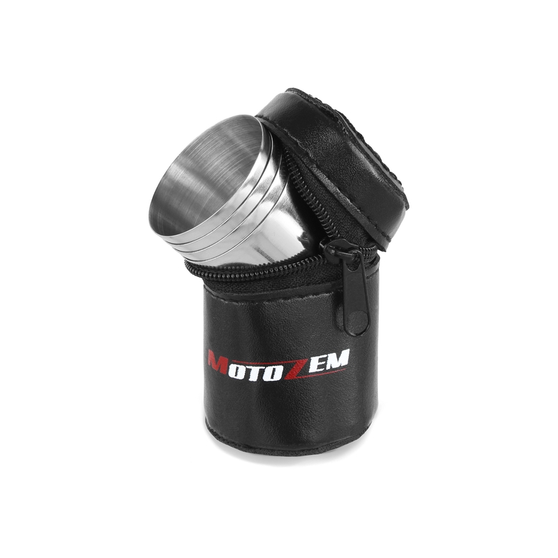 Zestaw zdjęć z etui MotoZem