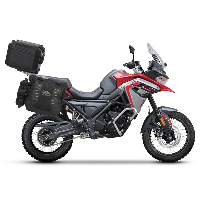 Complete set of SHAD TERRA TR40 adventure saddlebags and SHAD TERRA BLACK aluminium 37L topcase, including mounting kit SHAD Voge 650DS / 650DSX