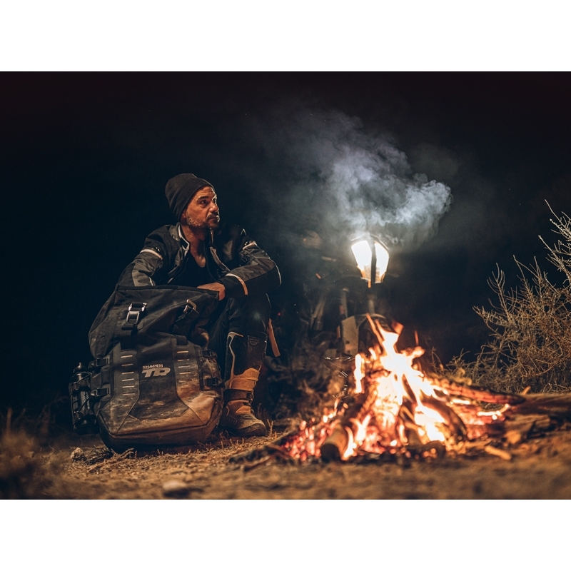 Complete set of SHAD TERRA TR40 adventure saddlebags and SHAD TERRA BLACK aluminium 55L topcase, including mounting kit SHAD Aprilia Tuareg 660