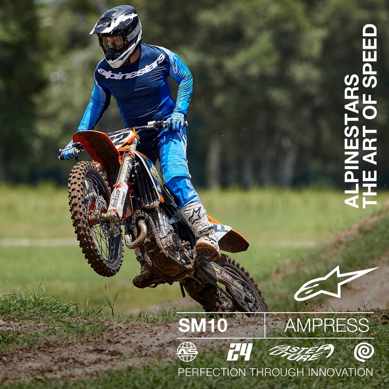 Kask motocrossowy Alpinestars Supertech S-M10 Ampress matowo-czarno-biały