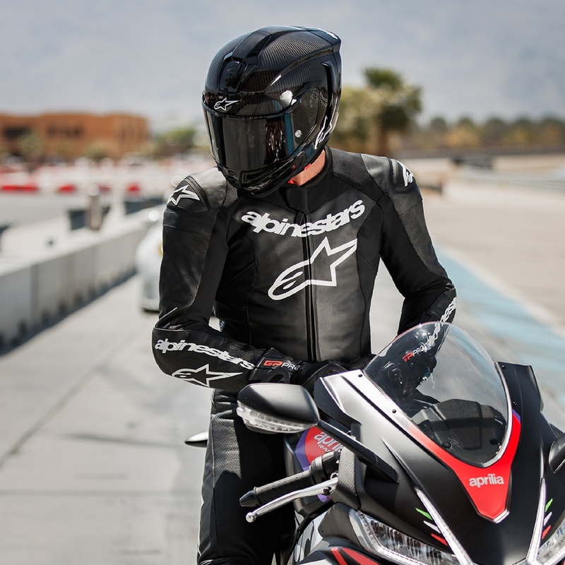 Czarny skórzany kombinezon motocyklowy Alpinestars GP Force Lurv