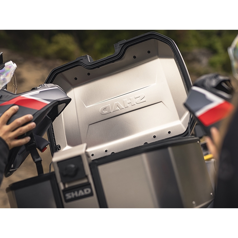 Complete set of SHAD TERRA TR40 adventure saddlebags and SHAD TERRA aluminium 55L topcase, including mounting kit SHAD Harley Davidson Pan America 1250