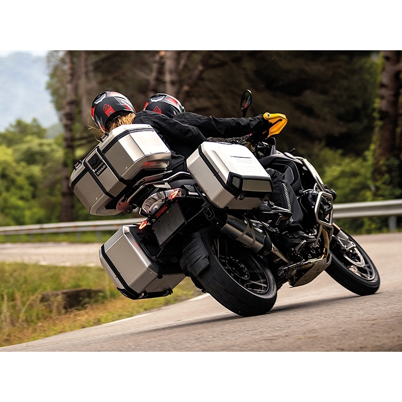 Complete set of SHAD TERRA TR40 adventure saddlebags and SHAD TERRA aluminium 55L topcase, including mounting kit SHAD Benelli TRK 502 X