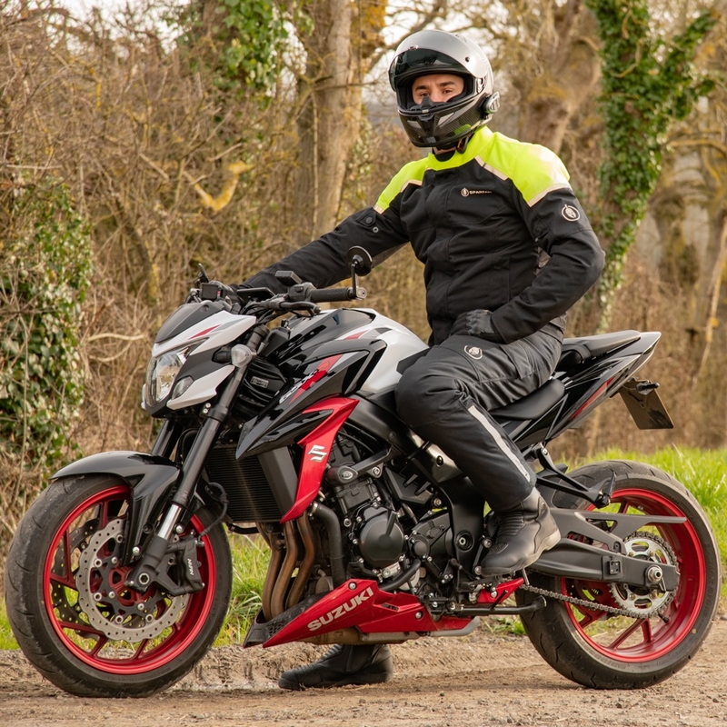 Krótkie spodnie motocyklowe Oxford Spartan WP w kolorze czarnym
