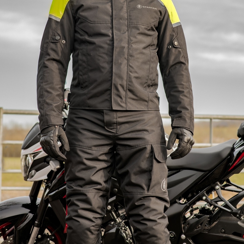 Krótkie spodnie motocyklowe Oxford Spartan WP w kolorze czarnym