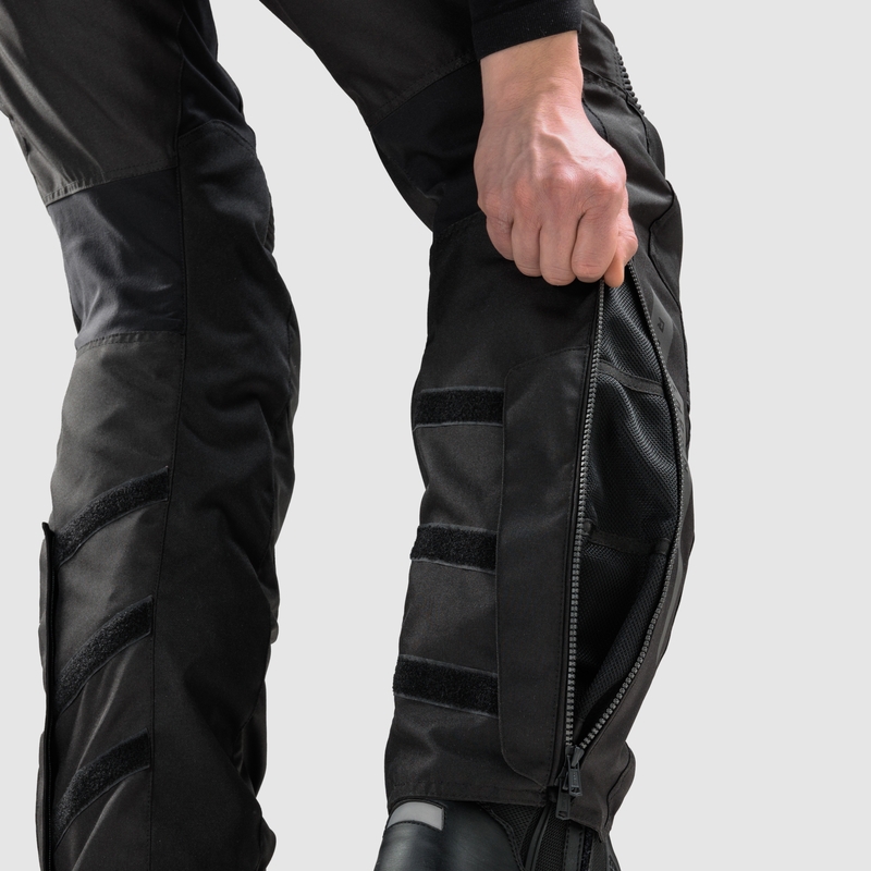 Rozszerzane spodnie motocyklowe Rebelhorn Hiker IV w kolorze czarnym