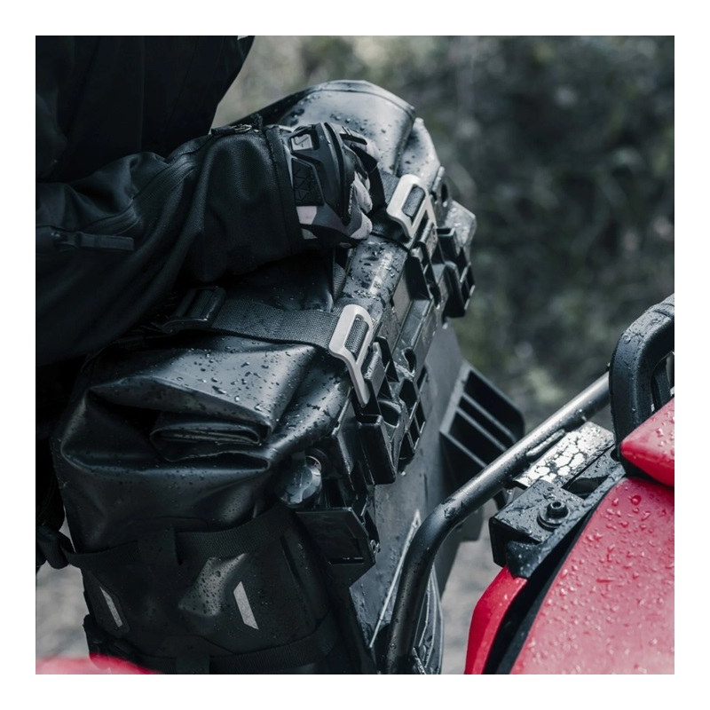 Waterproof saddle bags SHAD TR30