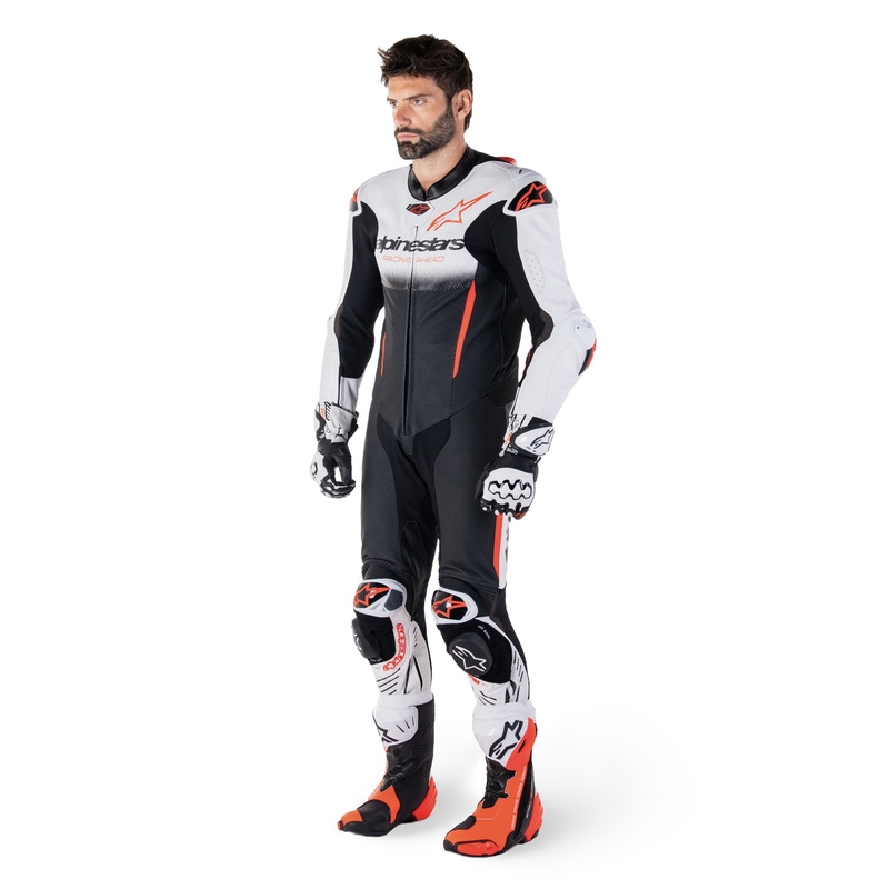 Kombinezon jednoczęściowy skórzany Alpinestars GP-R7 zgodny z technologią Tech-Air biało-czarno-fluoczerwony