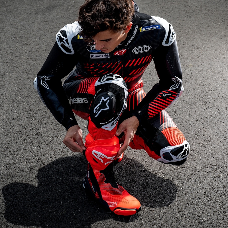 Buty motocyklowe Alpinestars Supertech R Vented Limited Edition MM93 Marc Marquez Fluo czerwono-niebiesko-czarne