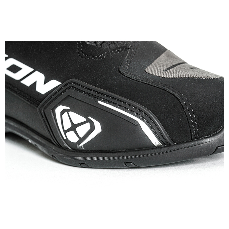 Buty motocyklowe IXON Bull 2 WP czarno-białe