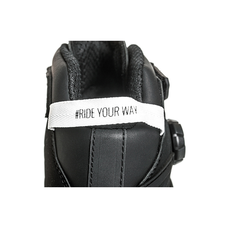 Buty motocyklowe IXON Bull 2 WP czarno-białe