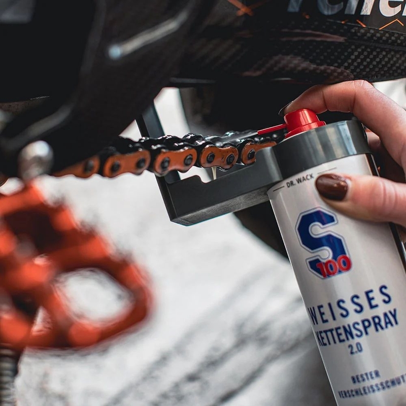 Nakładka na spryskiwacz łańcucha S100 Sauber Sepp czarna