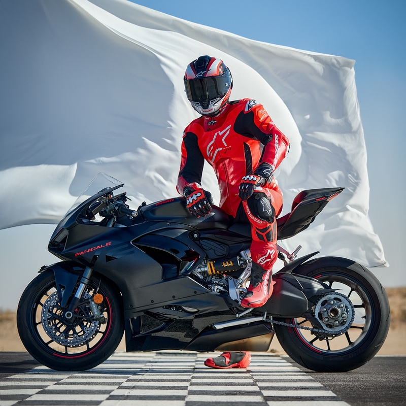 Alpinestars GP Plus V4 Sprint Jednoczęściowy skórzany kombinezon motocyklowy, kompatybilny z Tech-air, fluorescencyjny czerwony-czerwony-biały-czarny