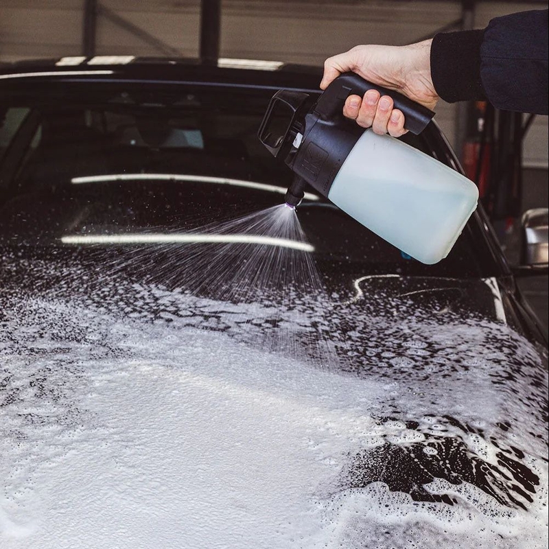 Szampon z gęstą pianą i neutralnym pH Dr. Wack Power Foam Shampoo 1l