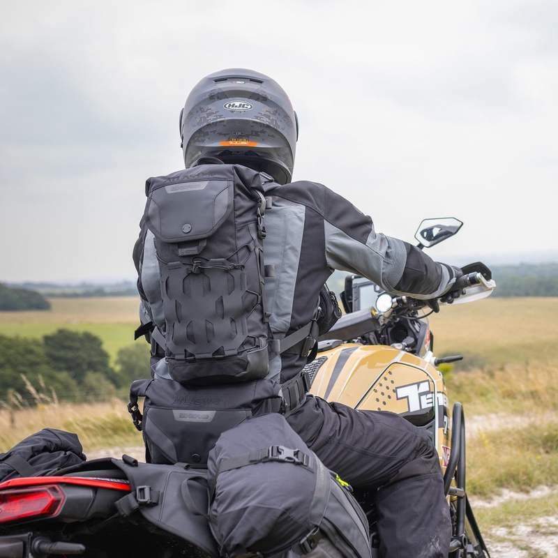 Plecak motocyklowy Oxford Atlas B-10 czarny 10 l