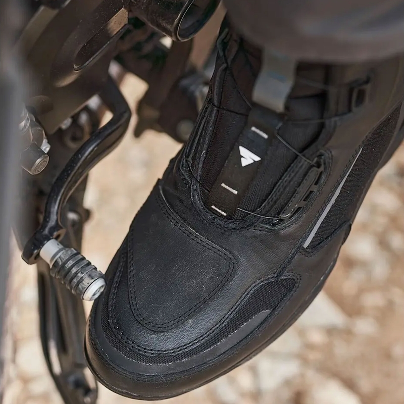 Buty motocyklowe Shima Strato WP w kolorze czarnym