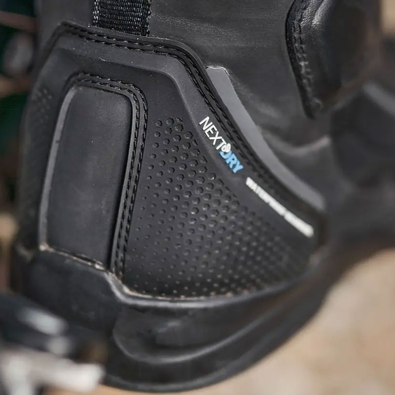 Buty motocyklowe Shima Strato WP w kolorze czarnym