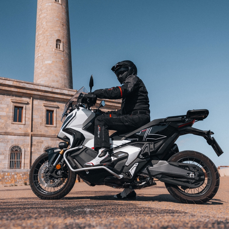 Kask otwarty z maską MT Streetfighter SV S Solid A1 czarny mat