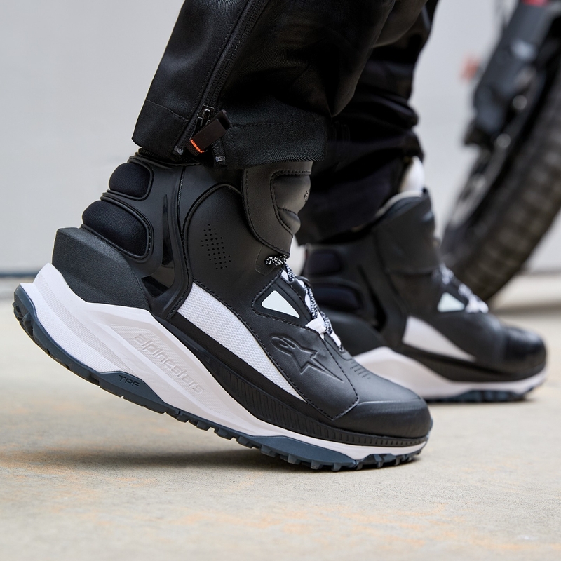 Buty motocyklowe Alpinestars Speedstreet czarno-białe