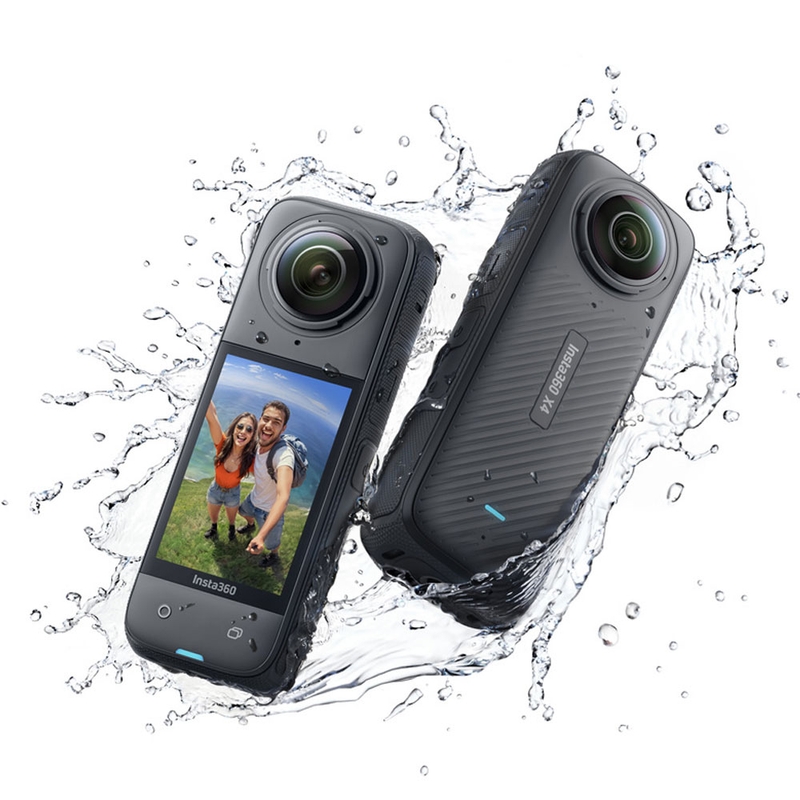Kamera sportowa Insta360 X4 Motorcycle Bundle w kolorze czarnym
