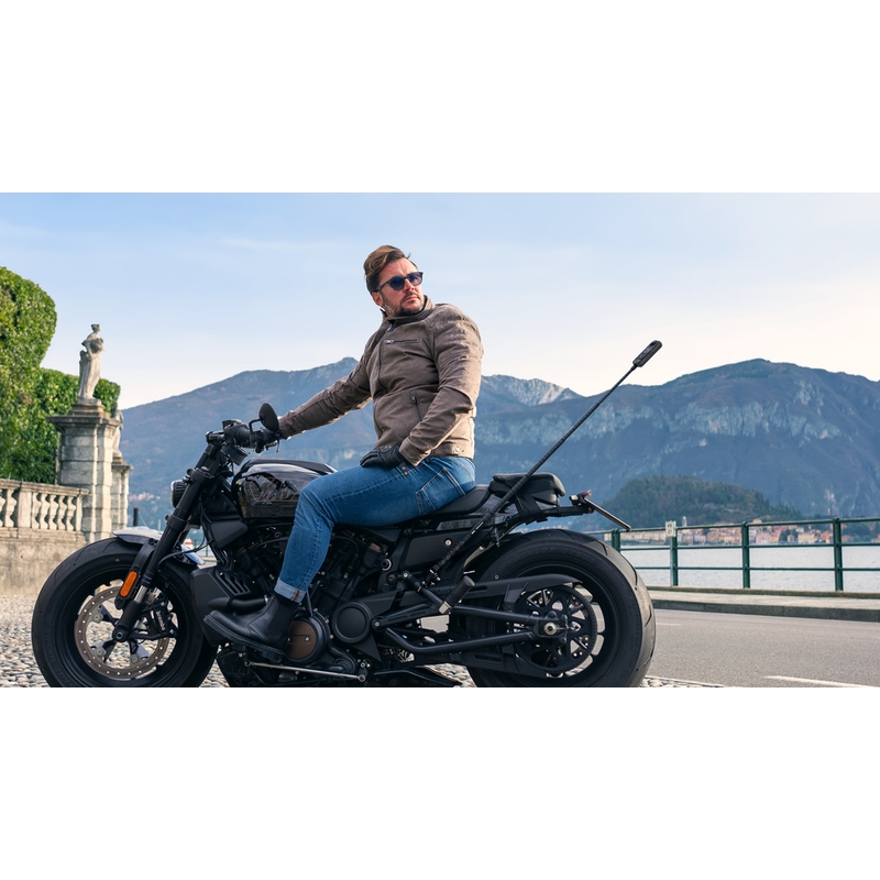 Kamera sportowa Insta360 X4 Motorcycle Bundle w kolorze czarnym