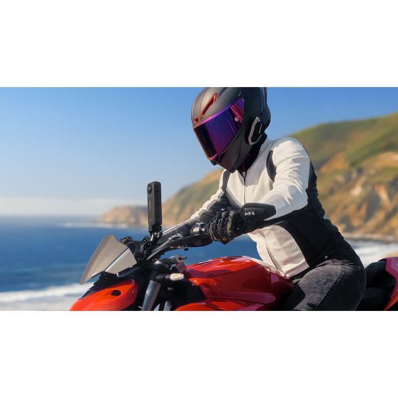 Kamera sportowa Insta360 X4 Motorcycle Bundle w kolorze czarnym