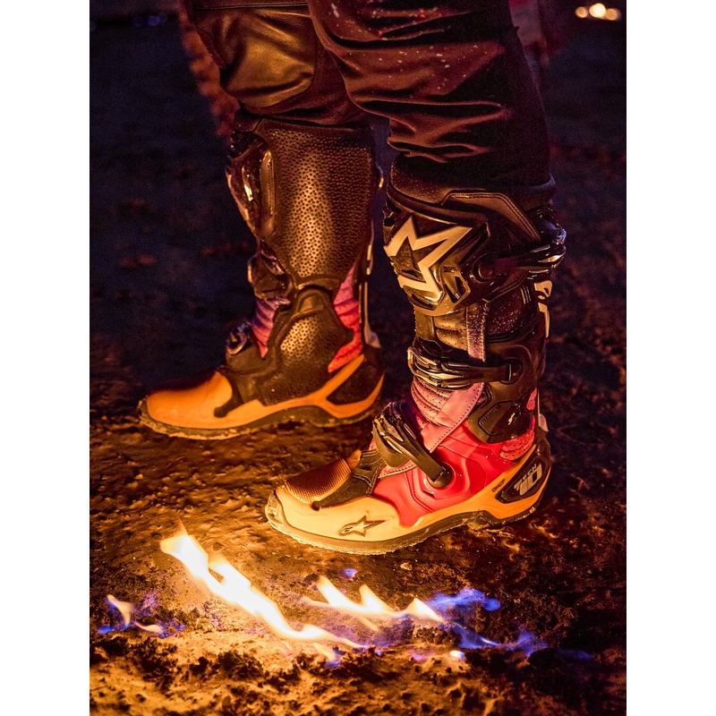 Buty motocyklowe Alpinestars Tech 10 Limited Edition Black Hole w kolorze czarnym