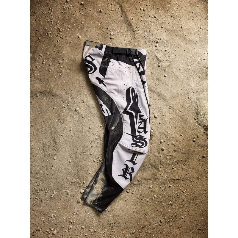 Spodnie motocrossowe Alpinestars Techstar w limitowanej edycji Wolf Dust w kolorze piaskowo-czarnym