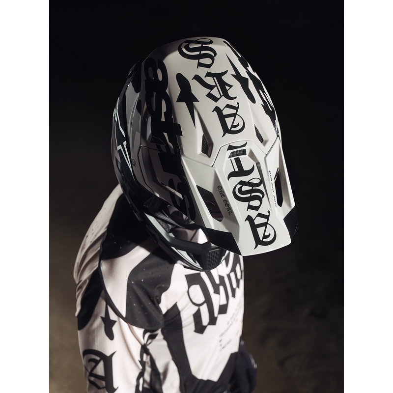 Kask motocrossowy Alpinestars Supertech S-M7 w limitowanej edycji Wolf Dust sand-black