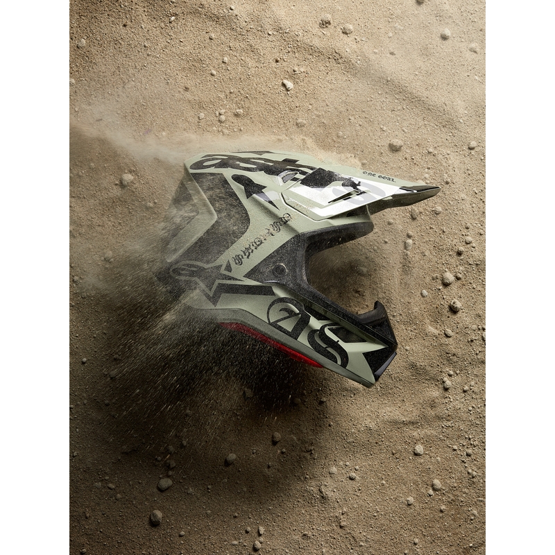 Kask motocrossowy Alpinestars Supertech S-M7 w limitowanej edycji Wolf Dust sand-black