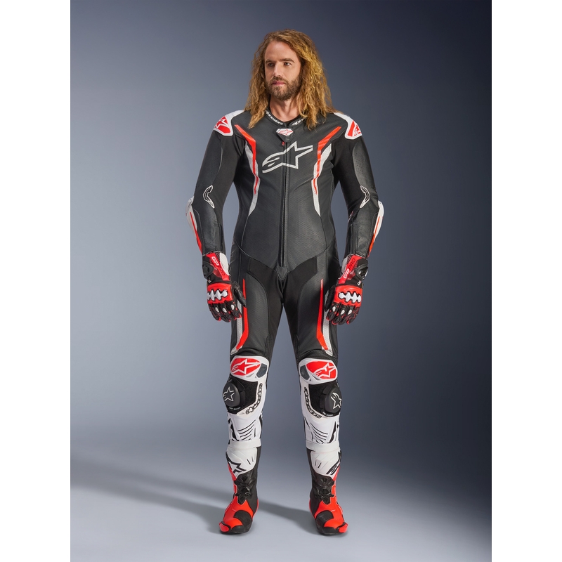 Jednoczęściowy skórzany kombinezon motocyklowy Alpinestars GP TECH V5 w kolorze czarno-biało-fluo-czerwonym