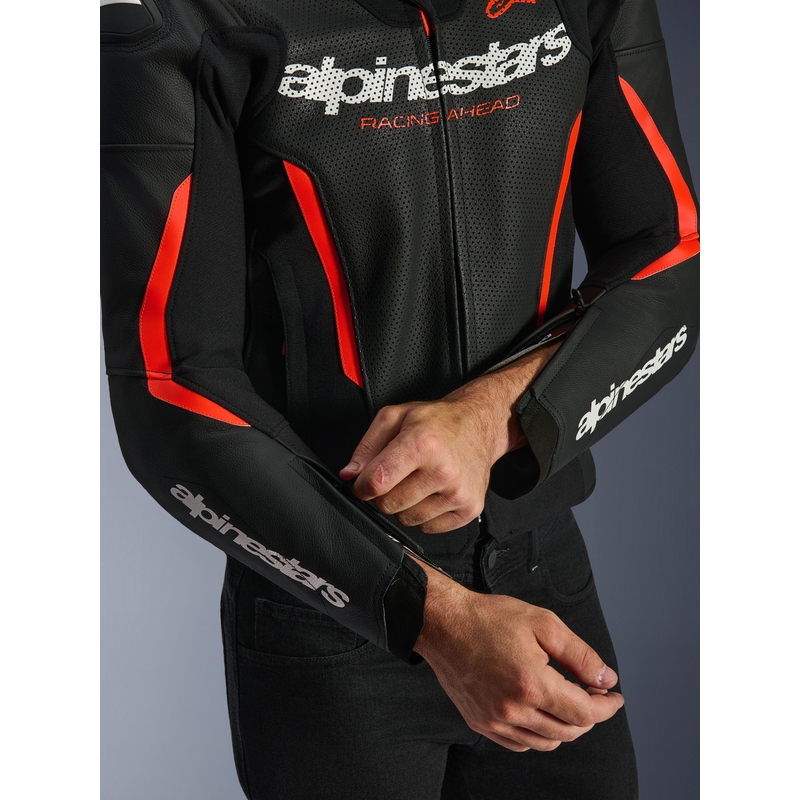 Kurtka motocyklowa skórzana Alpinestars GP Force V2 Airflow czarno-fluo czerwono-biała