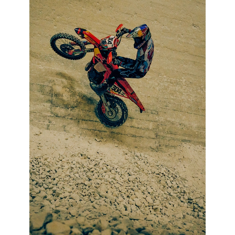 Kask motocrossowy Alpinestars Supertech S-M7 w limitowanej edycji Beast Coast w kolorze szaro-czarno-pomarańczowym