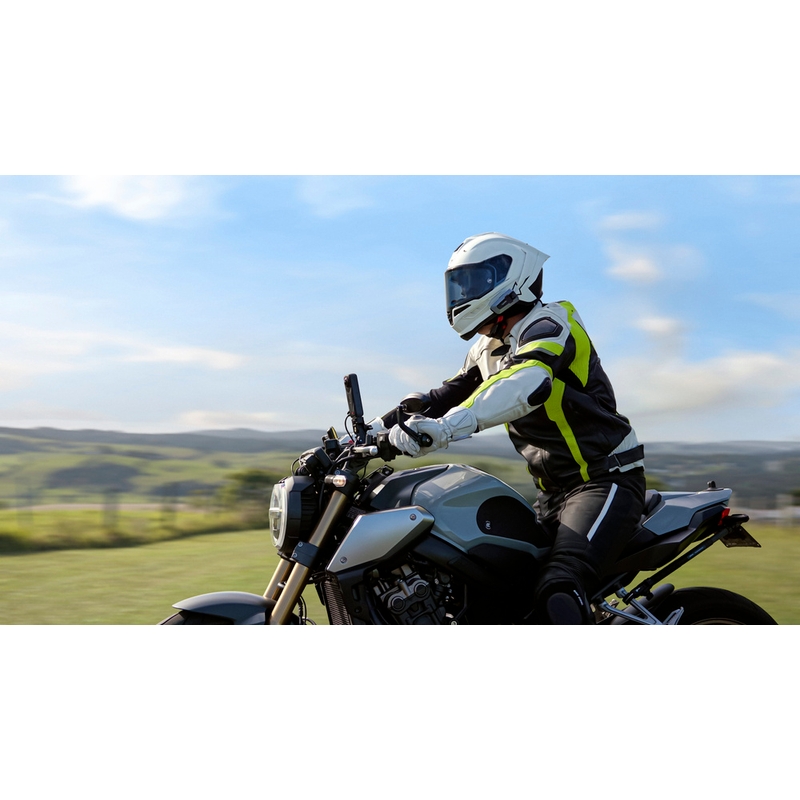 Kamera sportowa Insta360 X5 Motorcycle Bundle w kolorze czarnym
