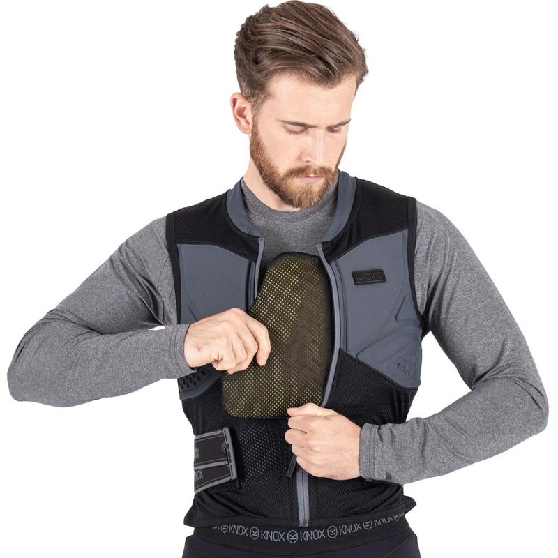 Ochraniacz klatki piersiowej Knox Micro-Lock Chest Upgrade w kolorze czarnym