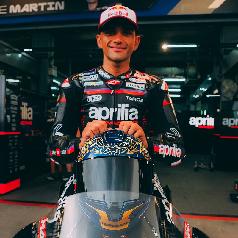 Kask motocyklowy integralny Alpinestars Supertech R10 Marthainator edycja limitowana JORGE MARTIN niebieski perłowo-złoty czerwony