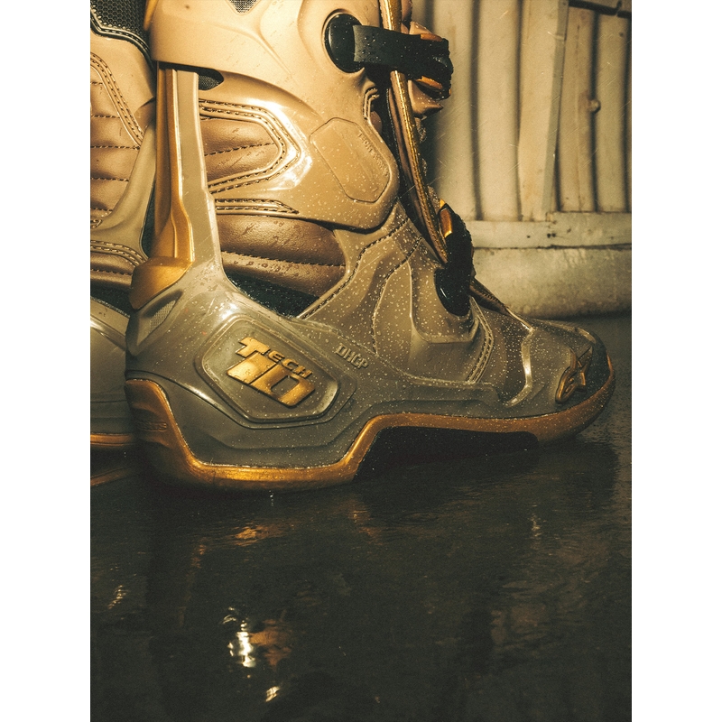 Buty motocyklowe Alpinestars TECH 10 Limited Edition AIR GOLD w kolorze brązowo-złotym