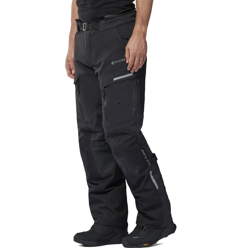 Szorty motocyklowe Revit Defender 4 GTX czarne